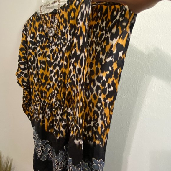 Pull over cheetah print Kimono with draw string waist. Size on tag: Large w123 - Picture 9 of 11